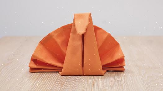 Leia nosso guia simples com etapas de dobra de guardanapo para 3 tipos de dobra de guardanapo que você pode