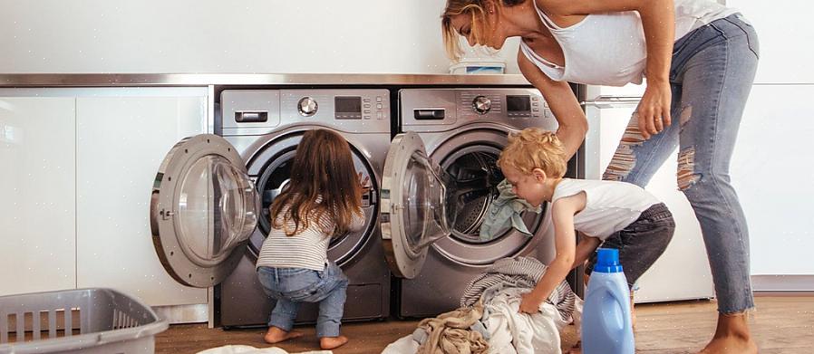 כדי למנוע חיידקים להשתהות במכונת הכביסה שלך שיכולים לעבור לבגדים שלך