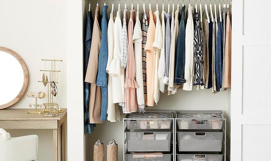 Se você está procurando ideias de armazenamento de roupas para espaços pequenos