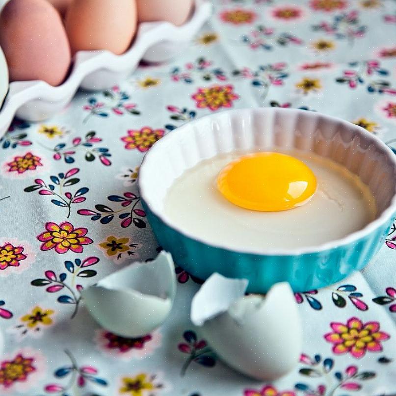 Aprenda a remover manchas de ovos facilmente com este guia de limpeza rápida para remoção de manchas de ovos