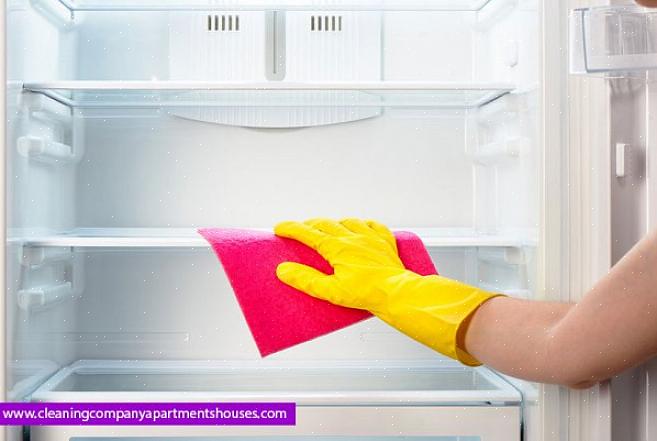 Slik rengjør du kjøleskapet ditt