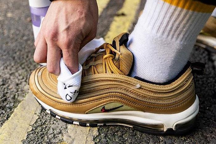 כיצד לנקות נעלי ריצה