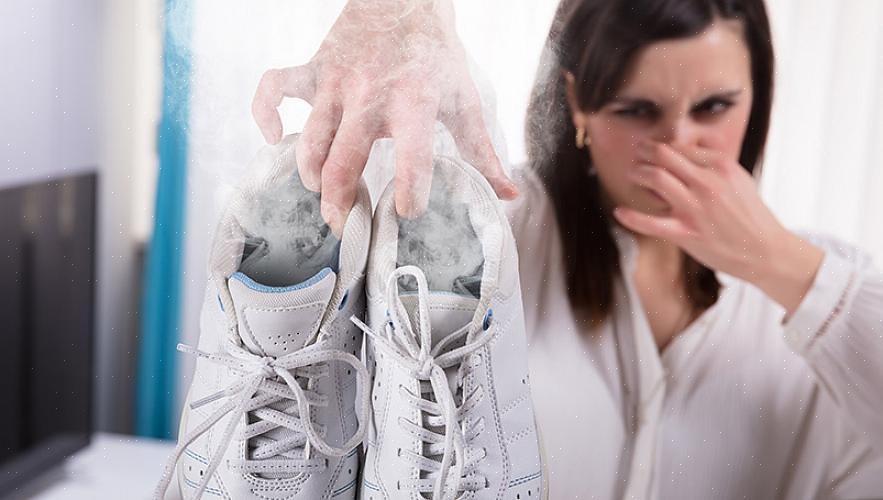5 פריצות קלות להסרת ריח מהנעליים שלך