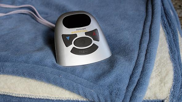 איך מכבסים שמיכה חשמלית ביד
