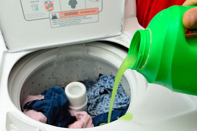 Den er ideell for å vaske klær for hånd eller i en halvautomatisk vaskemaskin