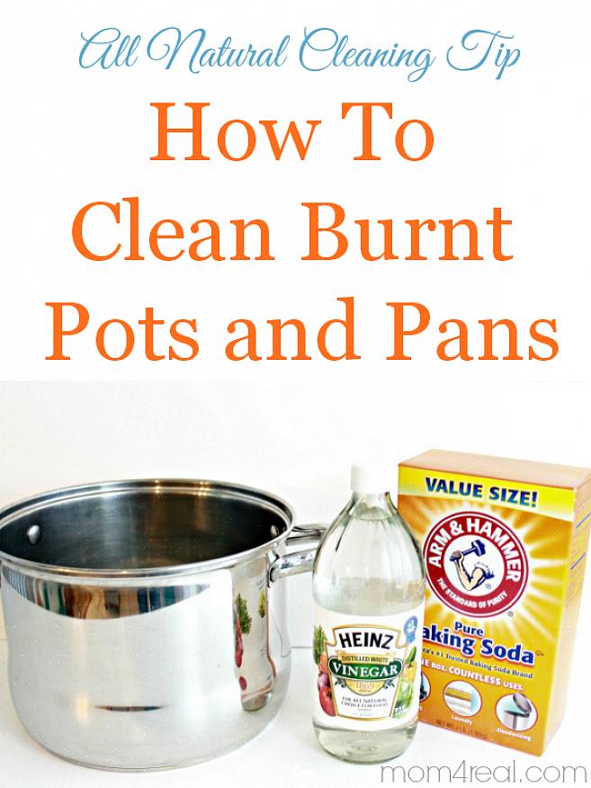 Hoe een verbrande pan schoon te maken met keukenpapier