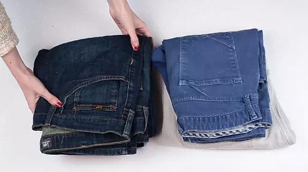 איך לקפל ג'ינס כדי לחסוך במקום
