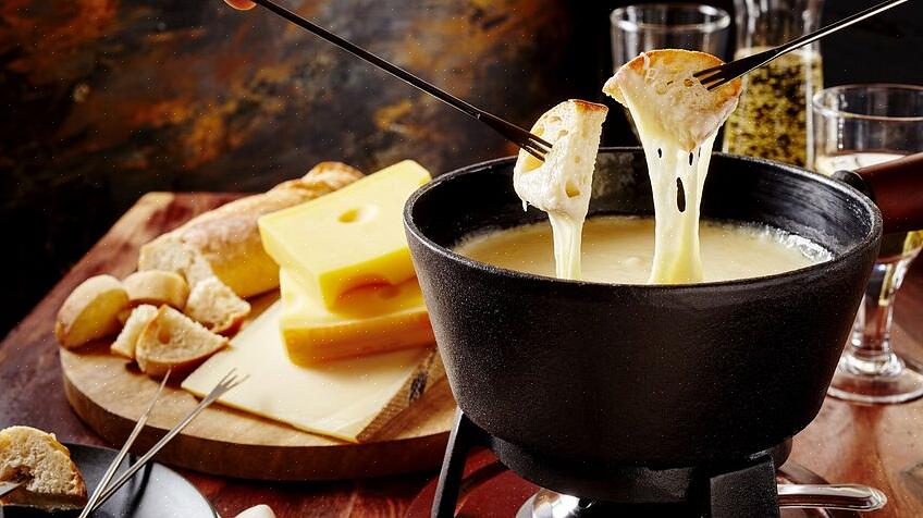 Je nejlepší litinový hrnec na fondue namočit na pár hodin do studené vody