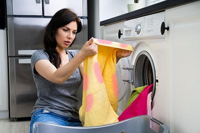 האם חומר ניקוי הכביסה הורג חיידקים