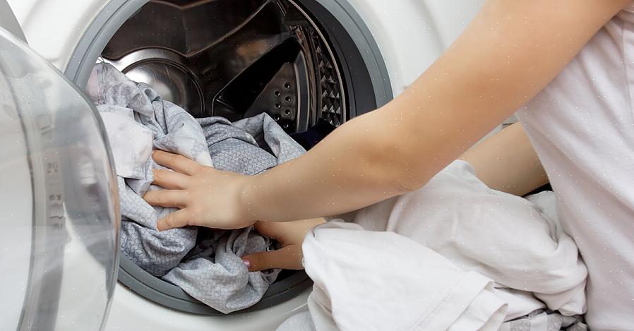Houd je wasmachine schoon door natte kleding direct uit je wasmachine te halen