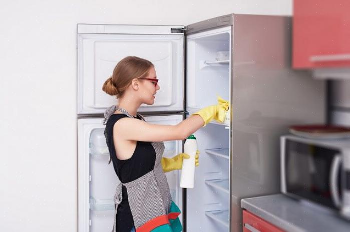 A limpeza da geladeira é uma parte importante da higiene da cozinha
